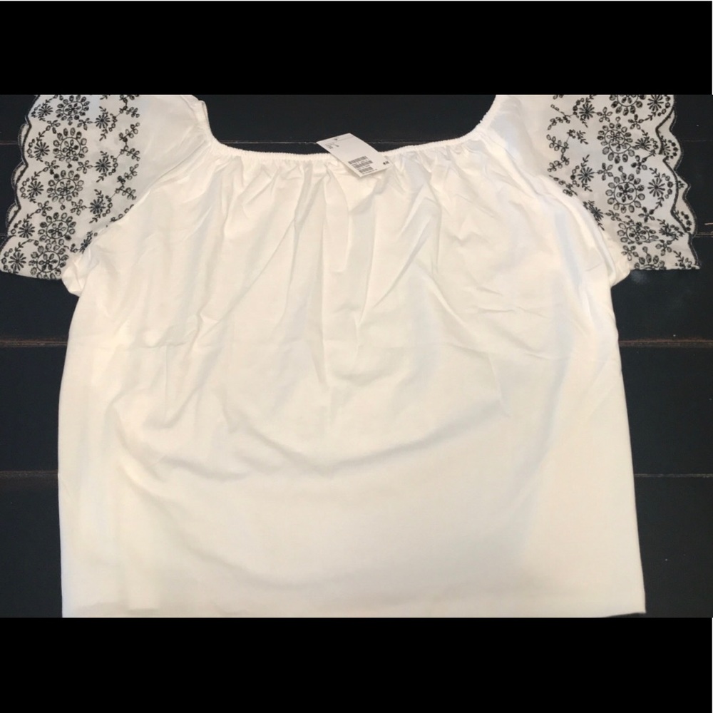 H&M top WITH TAGS